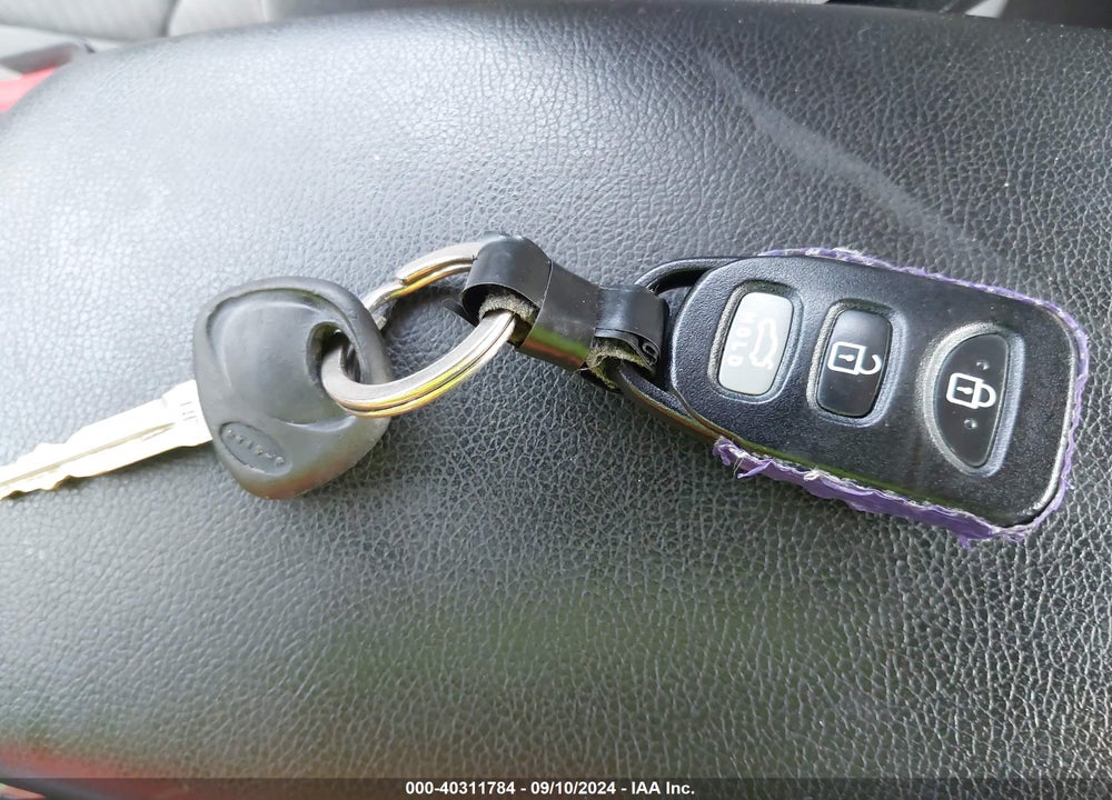 2012 HYUNDAI ELANTRA GLS VIN: 5NPDH4AE4CH100024