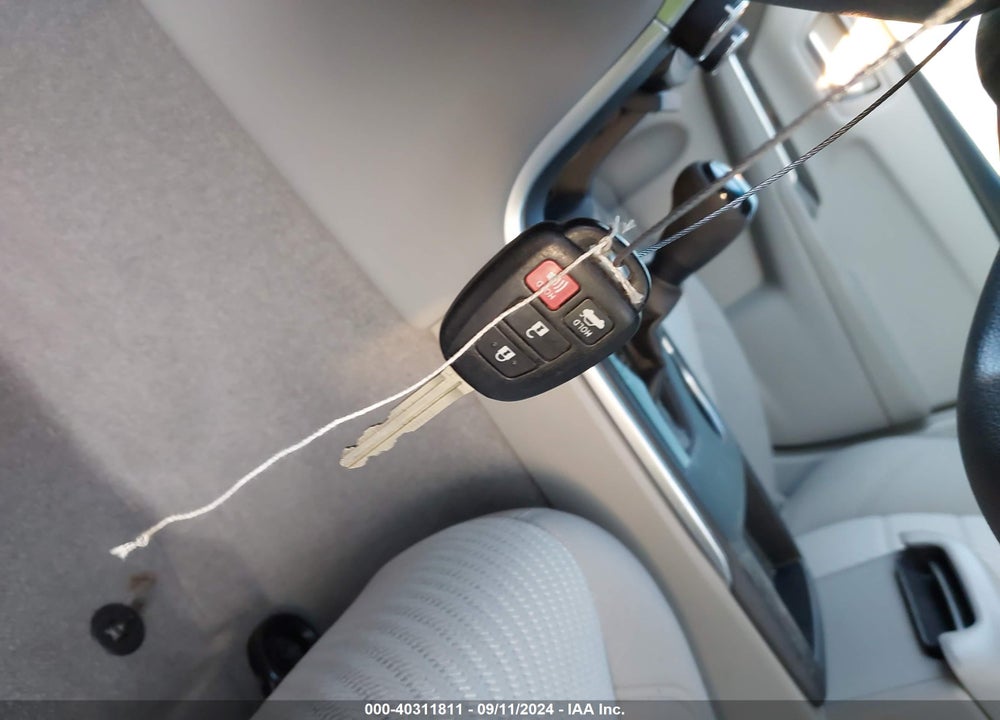 2017 TOYOTA CAMRY LE VIN: 4T1BF1FKXHU641100
