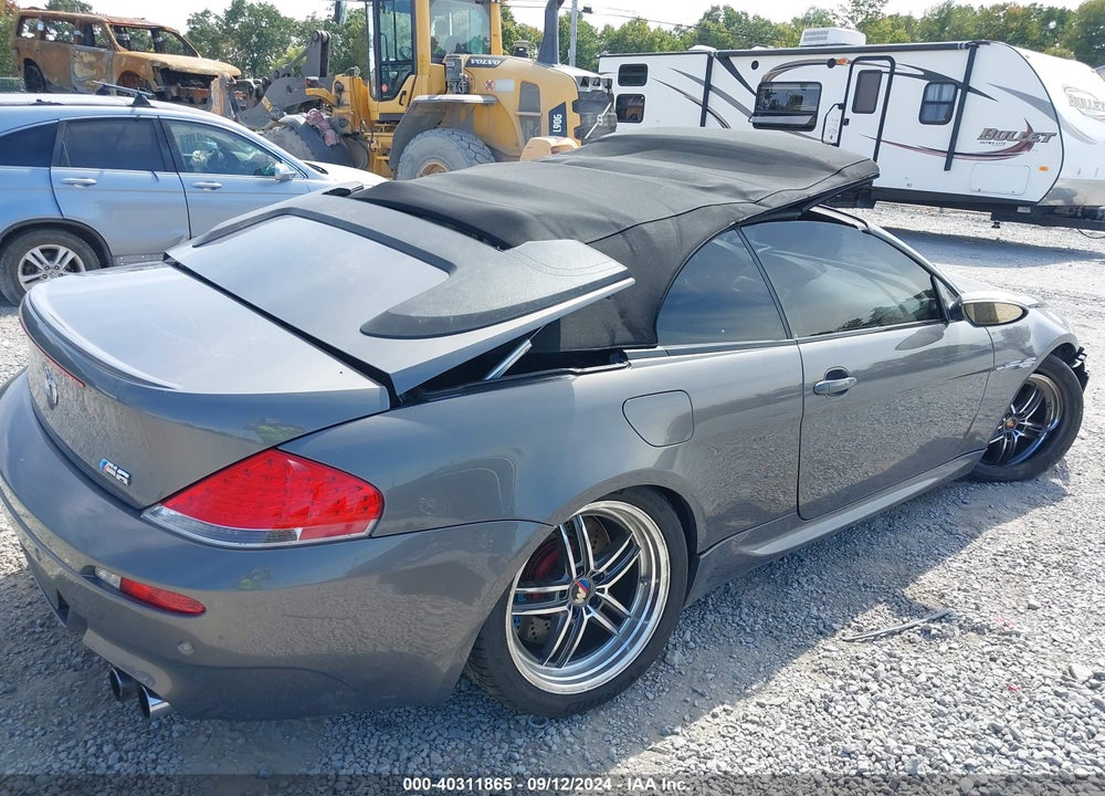 2007 BMW M6 VIN: WBSEK93517CY78744