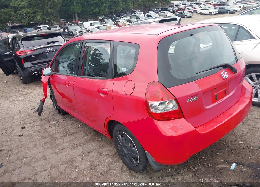 2008 HONDA FIT VIN: JHMGD384X8S056442