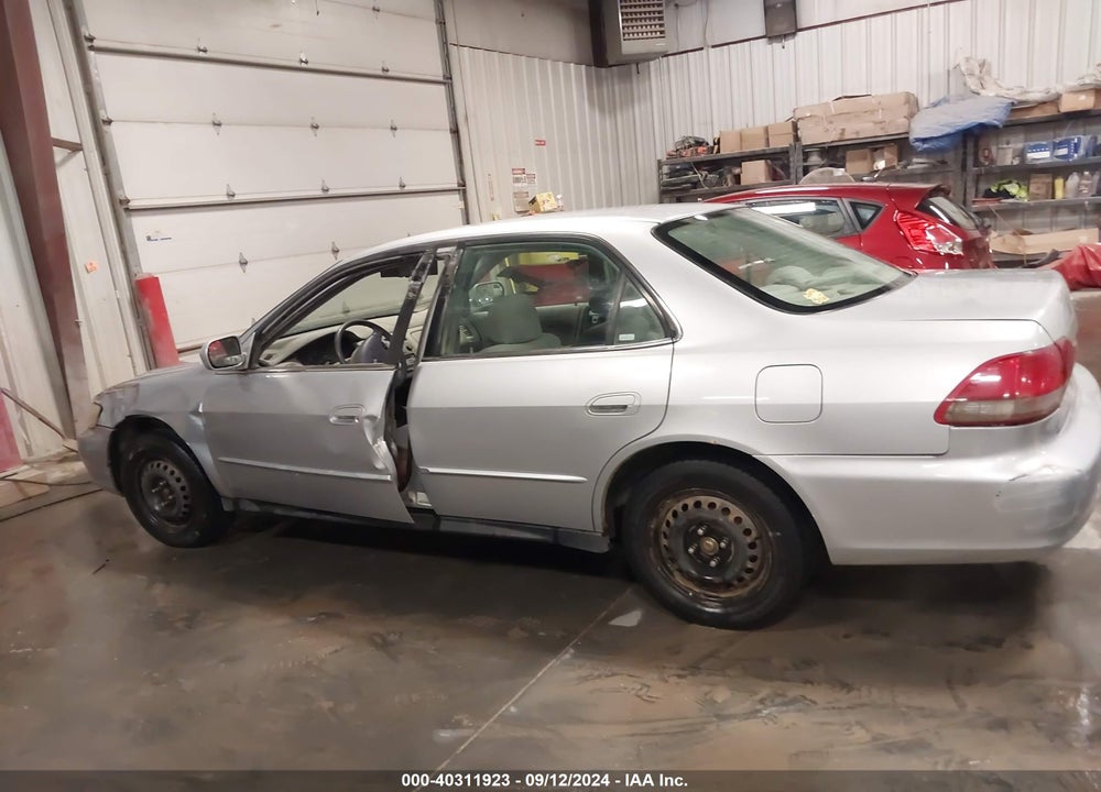 2002 HONDA ACCORD 2.3 LX VIN: 1HGCG56482A160979
