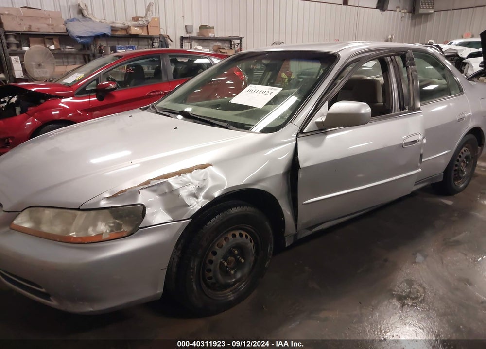 2002 HONDA ACCORD 2.3 LX VIN: 1HGCG56482A160979