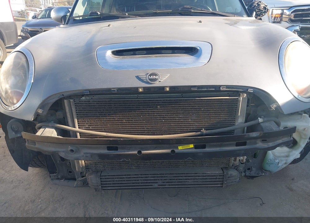 2009 MINI COOPER S CLUBMAN VIN: WMWMM335X9TP72531