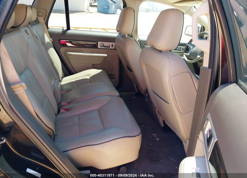 2008 LINCOLN MKX VIN: 2LMDU88C58BJ40011