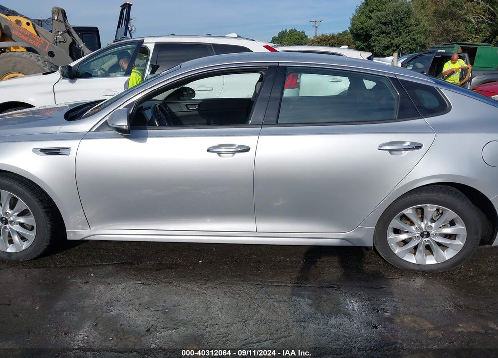 2018 KIA OPTIMA EX VIN: 5XXGU4L38JG185656