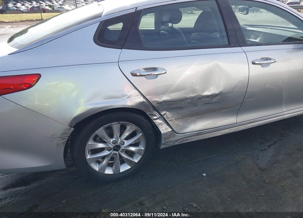 2018 KIA OPTIMA EX VIN: 5XXGU4L38JG185656
