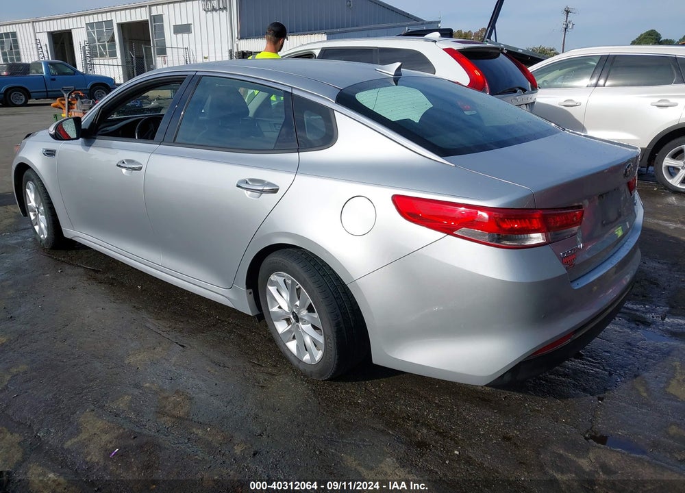 2018 KIA OPTIMA EX VIN: 5XXGU4L38JG185656