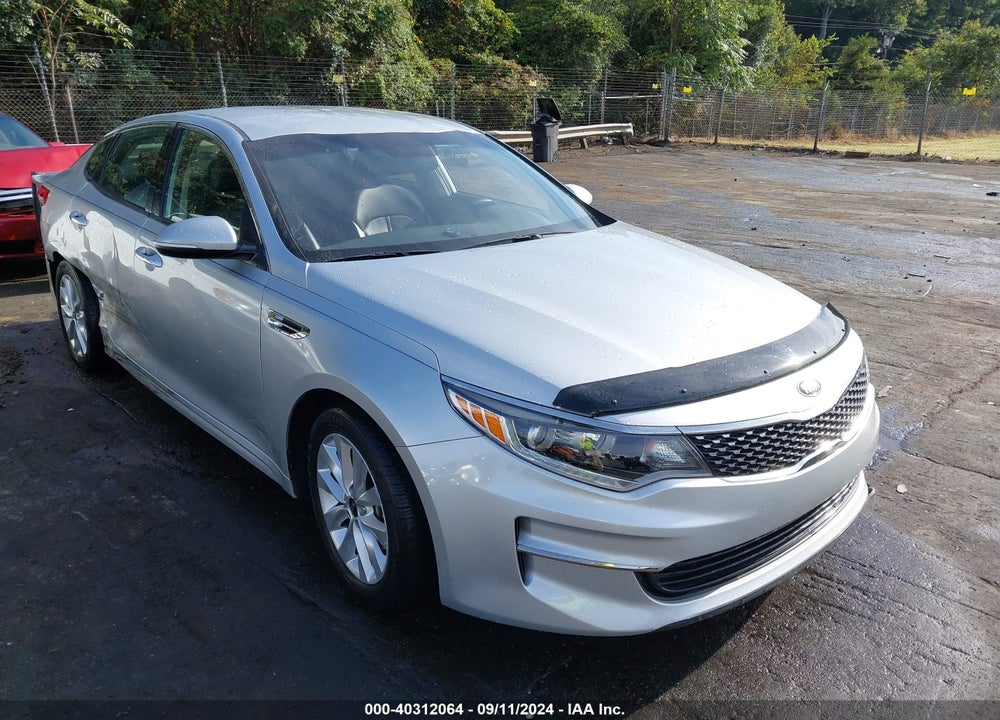 2018 KIA OPTIMA EX VIN: 5XXGU4L38JG185656