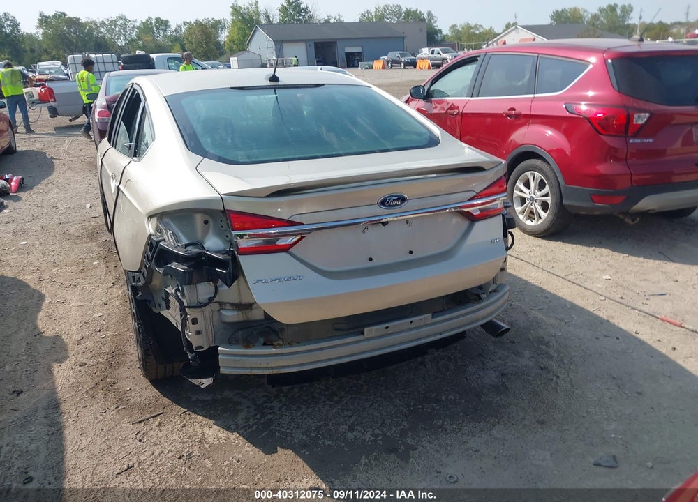 2018 FORD FUSION SE VIN: 3FA6P0H72JR113995