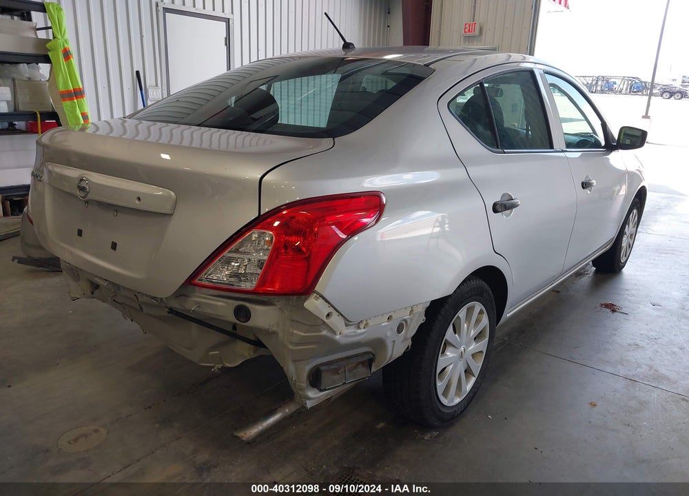 2018 NISSAN VERSA 1.6 S+ VIN: 3N1CN7AP1JL820548