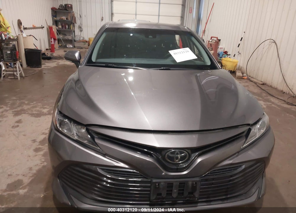 2018 TOYOTA CAMRY LE VIN: 4T1B11HK5JU044423