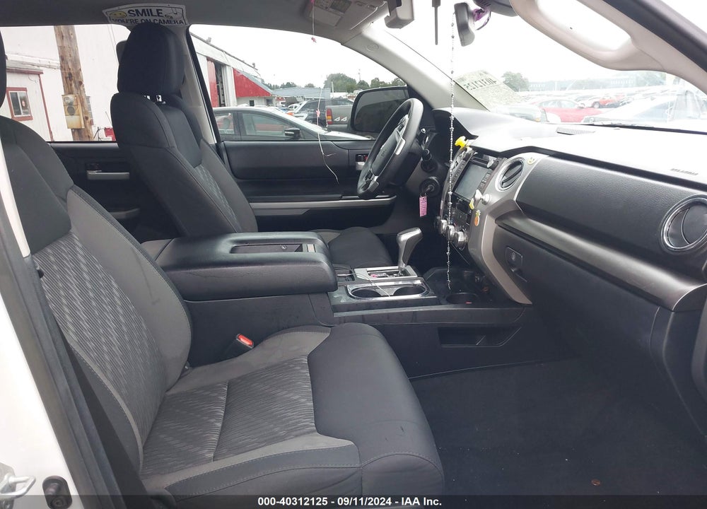 2019 TOYOTA TUNDRA SR5 5.7L V8 VIN: 5TFDY5F15KX793250