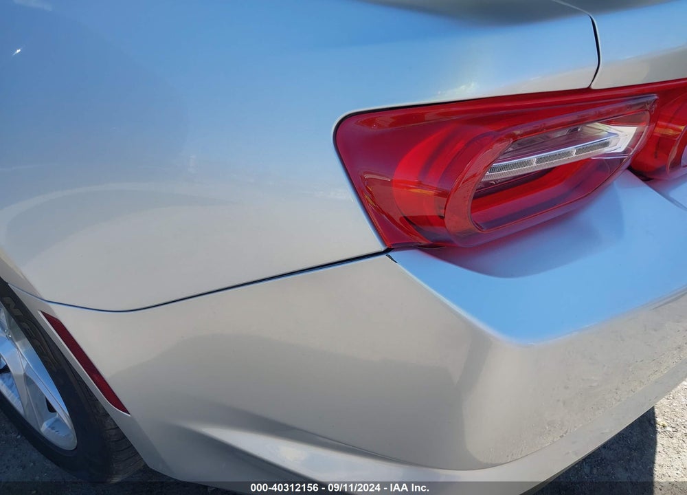 2019 CHEVROLET CAMARO 1LT VIN: 1G1FB3DSXK0117887