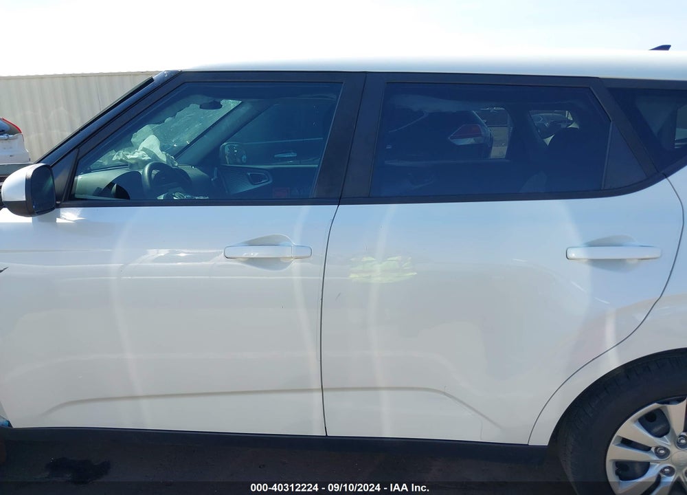 2020 KIA SOUL LX VIN: KNDJ23AU6L7714390