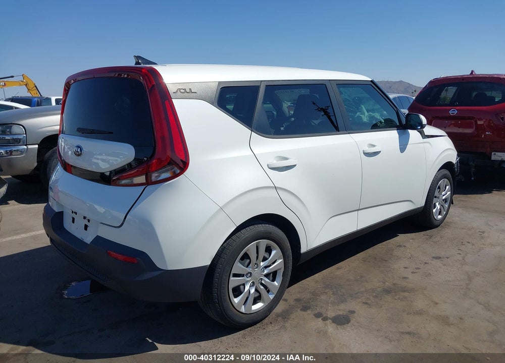 2020 KIA SOUL LX VIN: KNDJ23AU6L7714390