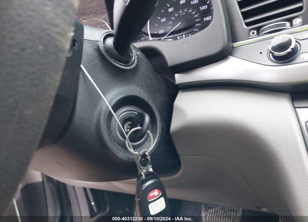 2017 HYUNDAI ELANTRA SE VIN: KMHD84LF7HU246500