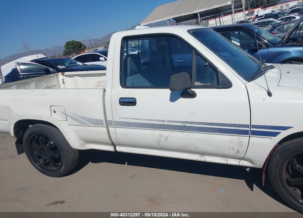 1994 TOYOTA PICKUP 1/2 TON SHORT WHLBSE DX VIN: 4TARN81PXRZ229731