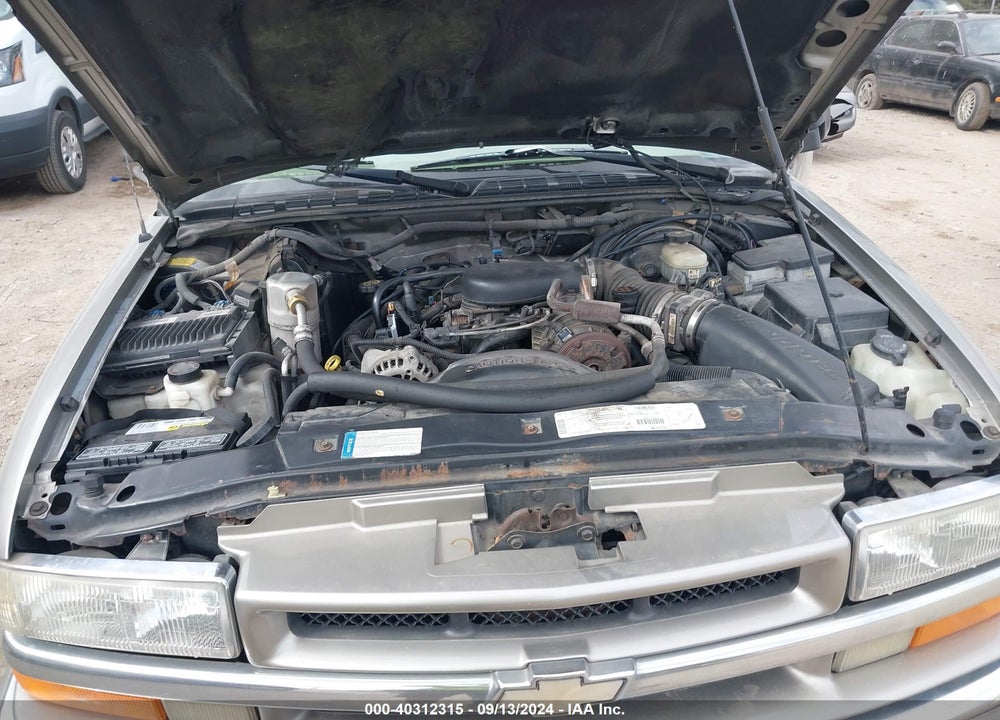 1999 CHEVROLET BLAZER LT VIN: 1GNDT13W5X2154448