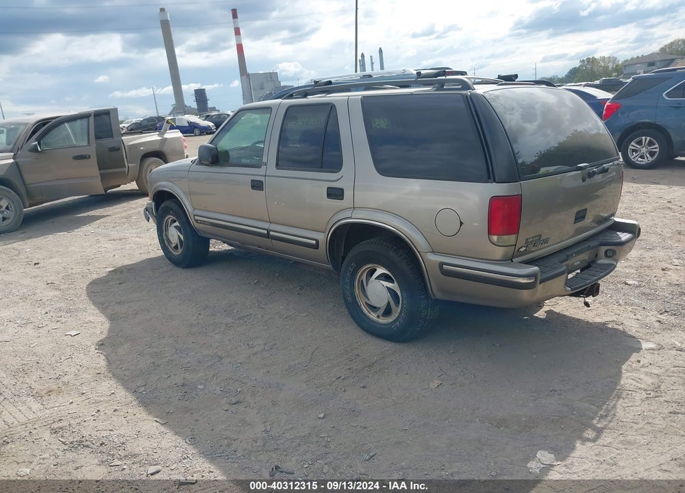 1999 CHEVROLET BLAZER LT VIN: 1GNDT13W5X2154448