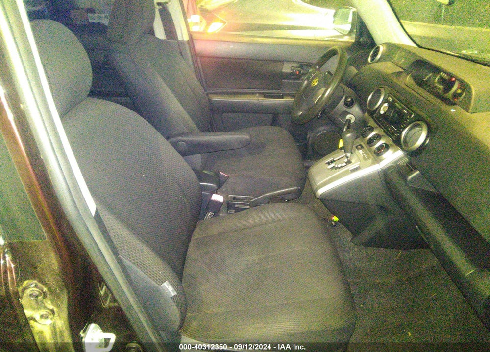 2008 SCION XB VIN: JTLKE50E081028796