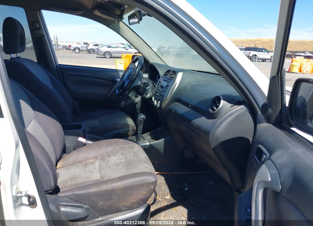 2004 TOYOTA RAV4 VIN: JTEHD20V540004237