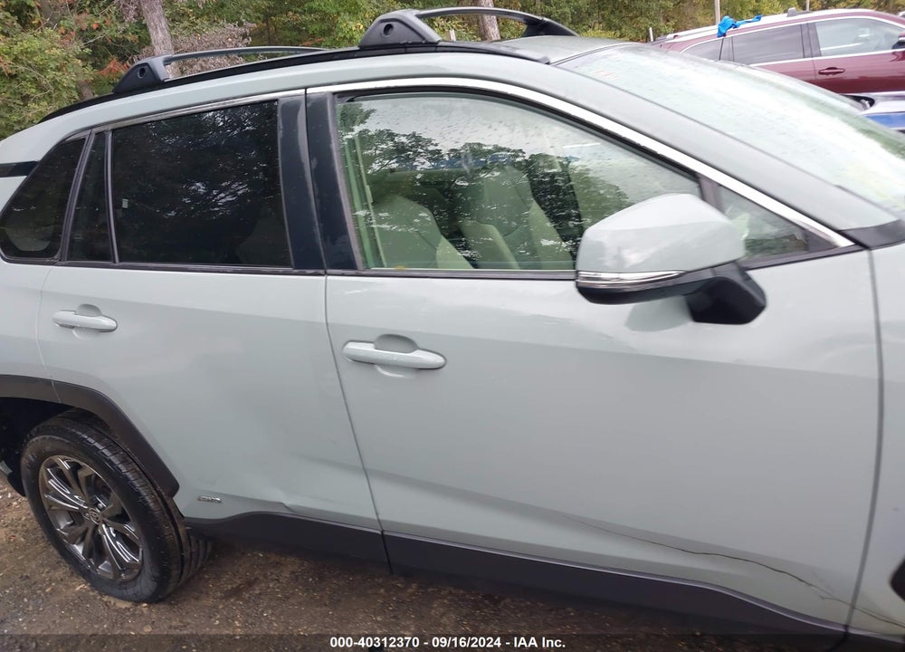 2022 TOYOTA RAV4 HYBRID XLE PREMIUM VIN: JTMB6RFV4ND524119