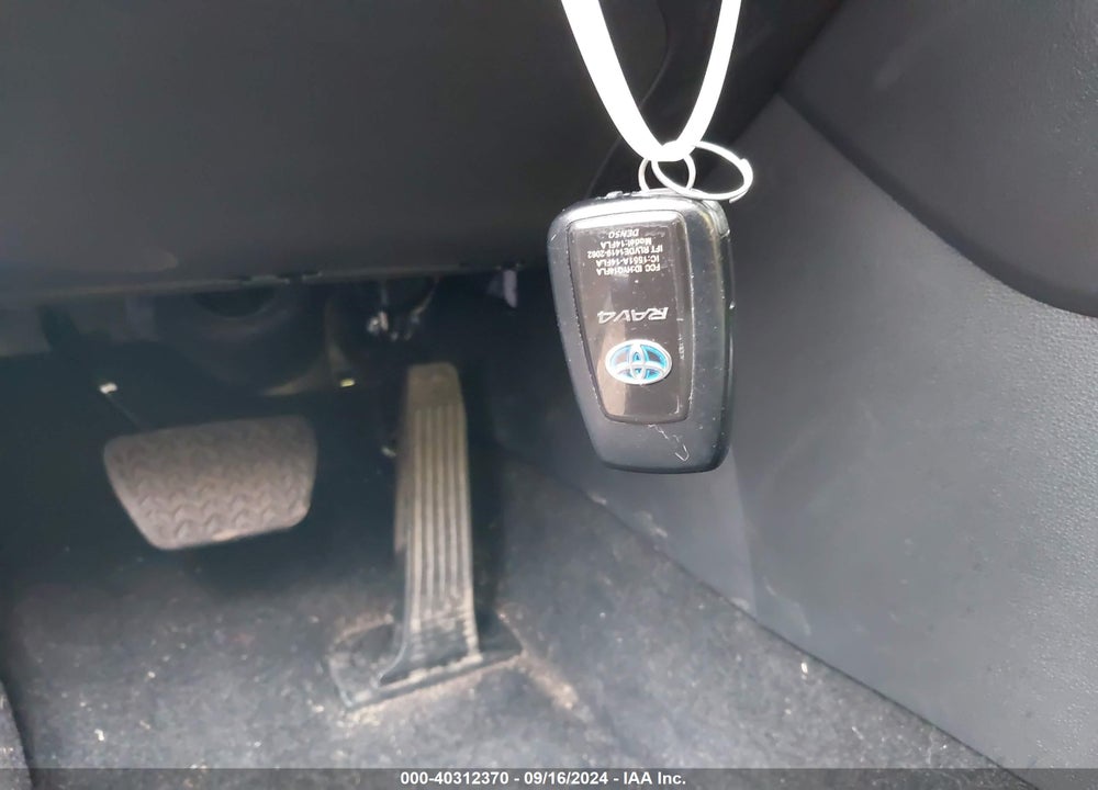2022 TOYOTA RAV4 HYBRID XLE PREMIUM VIN: JTMB6RFV4ND524119