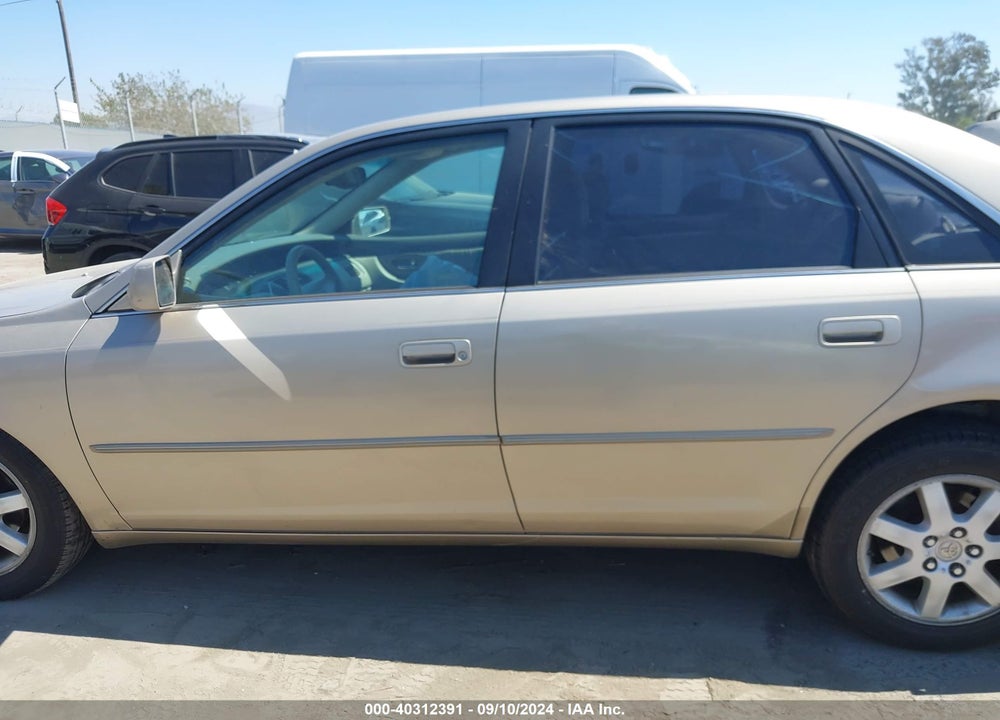 2000 TOYOTA AVALON XLS VIN: 4T1BF28B5YU072983