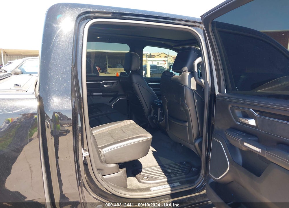 2021 RAM 1500 LAIE  4X4 5'7 BOX VIN: 1C6SRFJT2MN809445