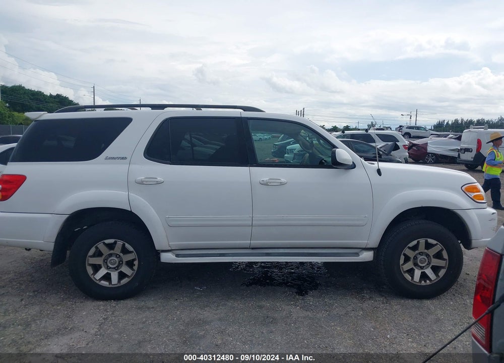2002 TOYOTA SEQUOIA LIMITED V8 VIN: 5TDZT38A72S070690