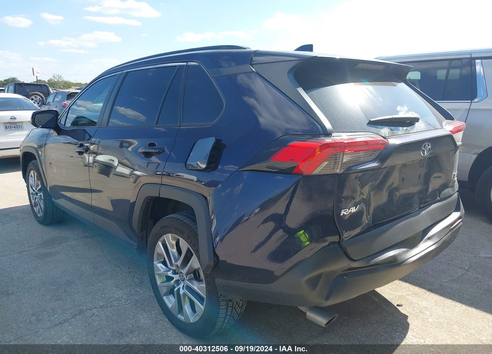 2021 TOYOTA RAV4 XLE PREMIUM VIN: 2T3A1RFV3MW214720