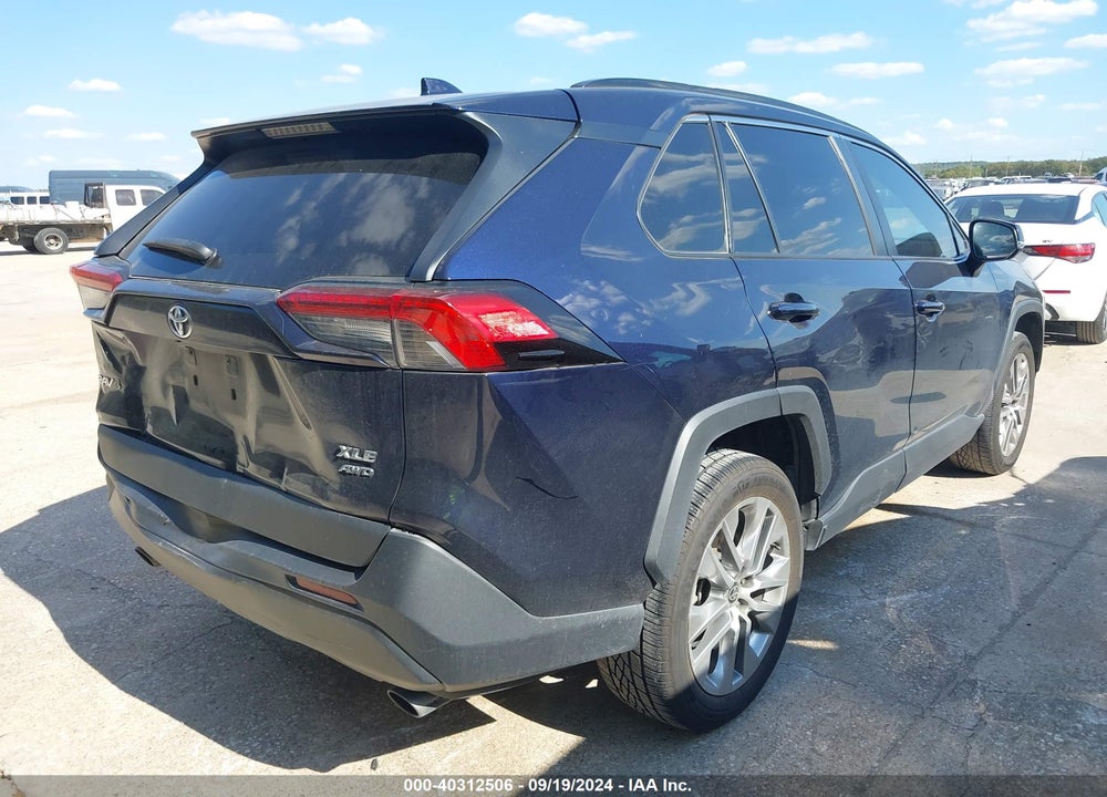2021 TOYOTA RAV4 XLE PREMIUM VIN: 2T3A1RFV3MW214720