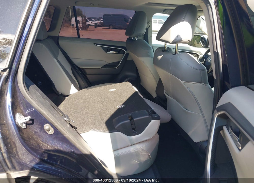 2021 TOYOTA RAV4 XLE PREMIUM VIN: 2T3A1RFV3MW214720