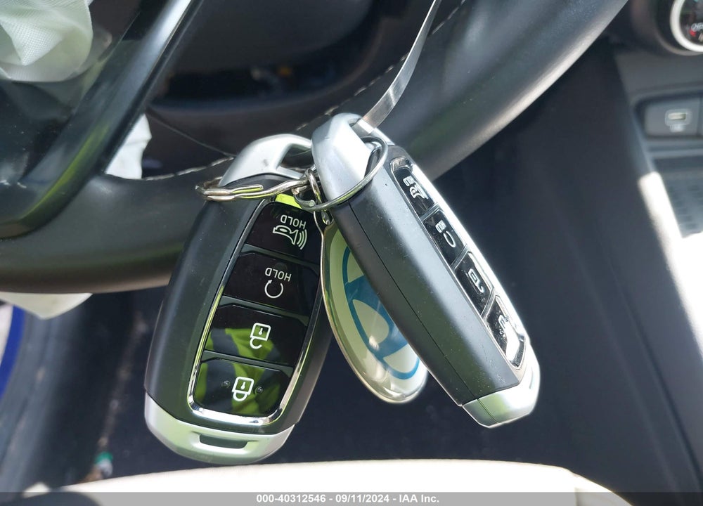 2023 HYUNDAI VENUE LIMITED VIN: KMHRC8A34PU219161