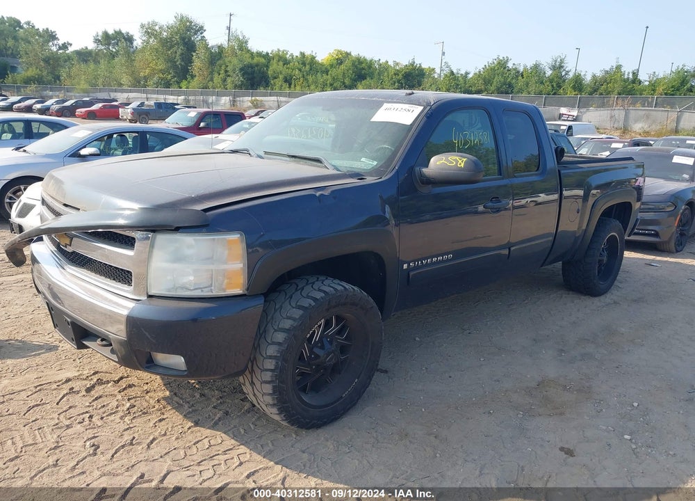 2008 CHEVROLET SILVERADO 1500 LT2 VIN: 2GCEK190281308747