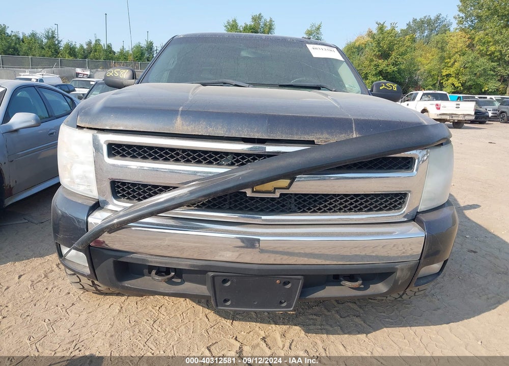 2008 CHEVROLET SILVERADO 1500 LT2 VIN: 2GCEK190281308747
