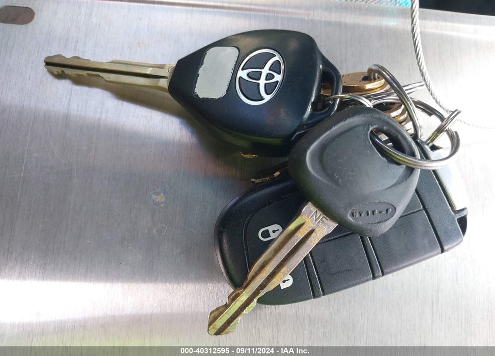 2011 TOYOTA CAMRY LE VIN: 4T1BF3EK0BU217090