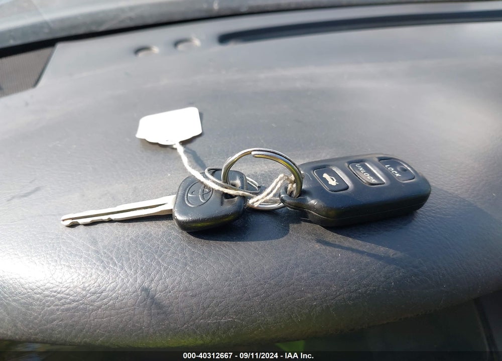 2002 TOYOTA CAMRY SE VIN: 4T1BE32KX2U629458