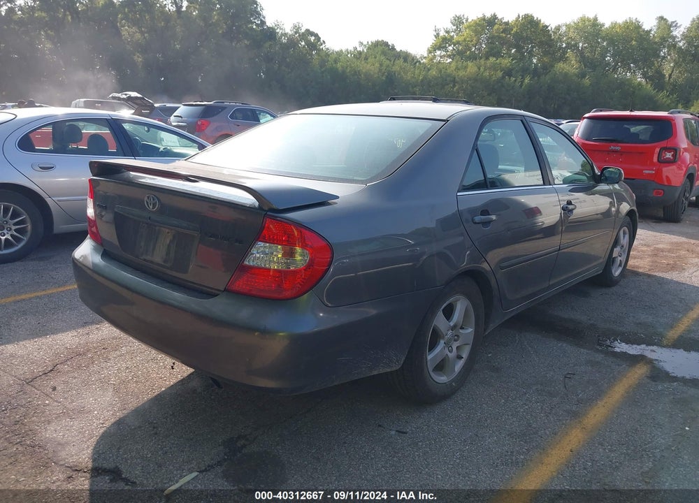 2002 TOYOTA CAMRY SE VIN: 4T1BE32KX2U629458