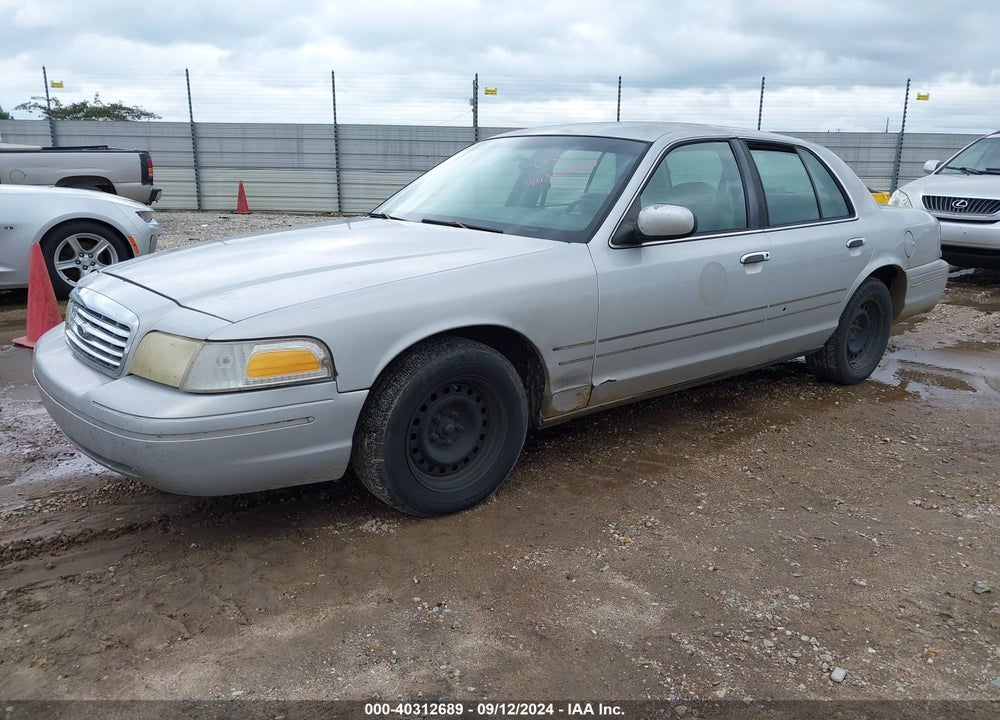 2000 FORD CROWN VICTORIA POLICE INTERCEPTOR VIN: 2FAFP71W0YX115539