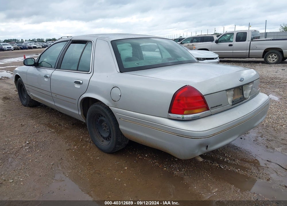 2000 FORD CROWN VICTORIA POLICE INTERCEPTOR VIN: 2FAFP71W0YX115539