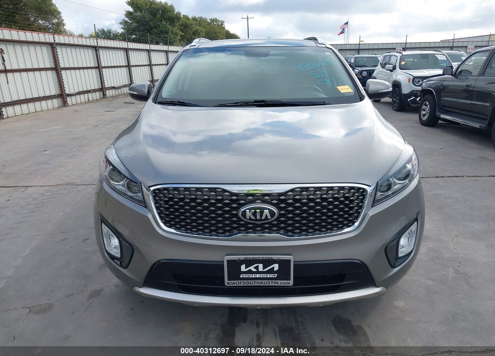 2017 KIA SORENTO 3.3L SX VIN: 5XYPKDA52HG338063