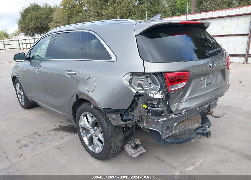 2017 KIA SORENTO 3.3L SX VIN: 5XYPKDA52HG338063