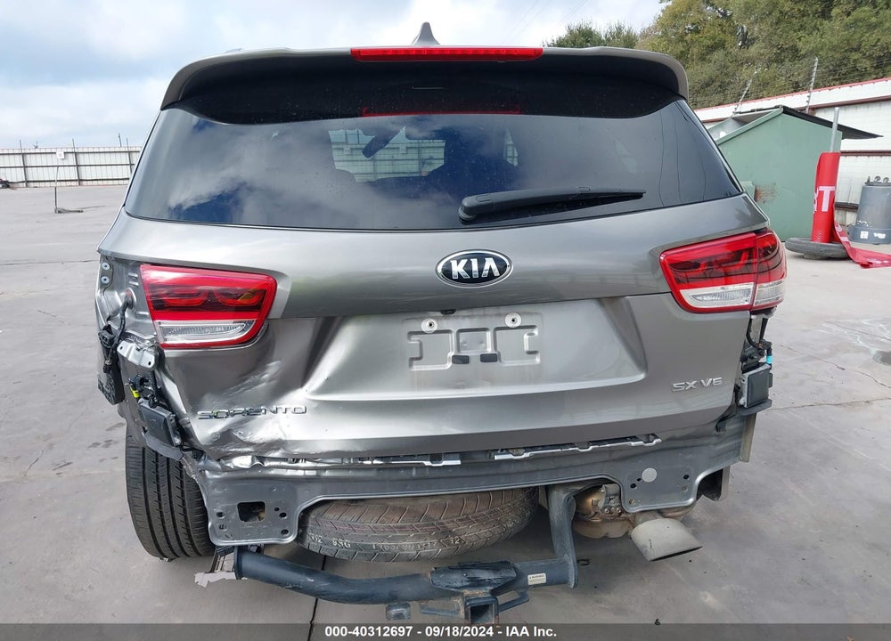2017 KIA SORENTO 3.3L SX VIN: 5XYPKDA52HG338063