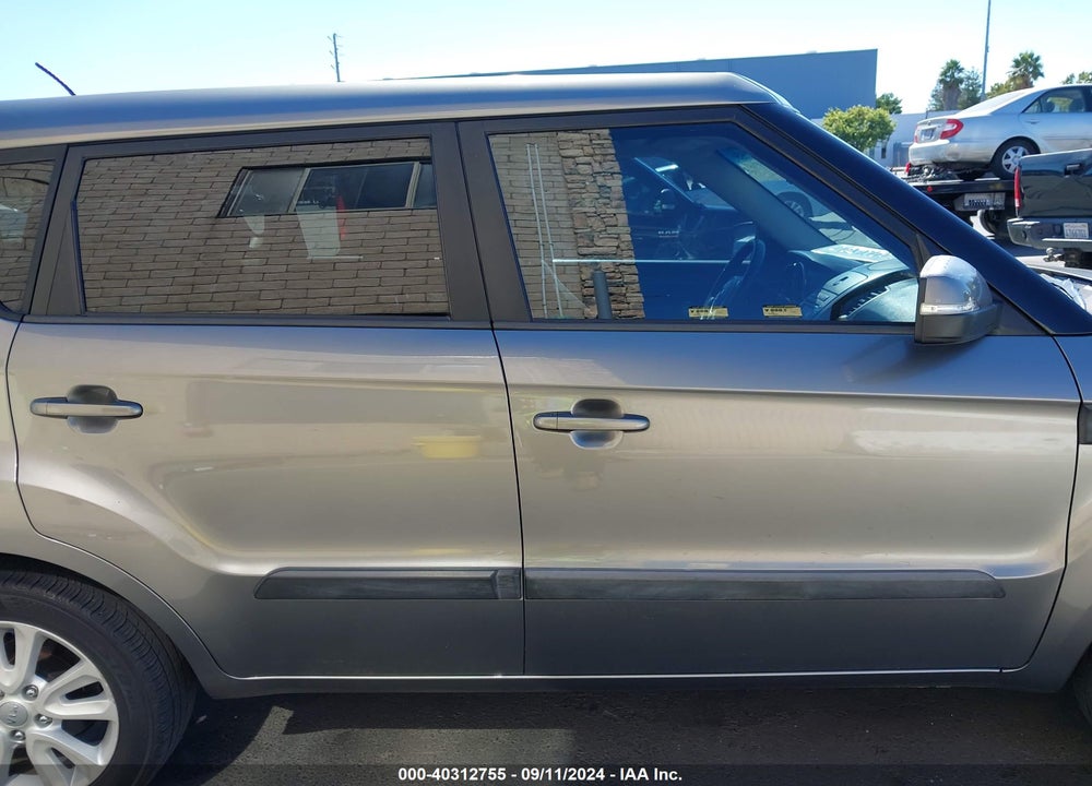 2012 KIA SOUL VIN: KNDJT2A65C7372942