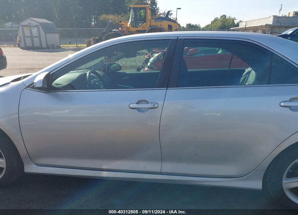 2014 TOYOTA CAMRY SE VIN: 4T1BF1FK3EU824365
