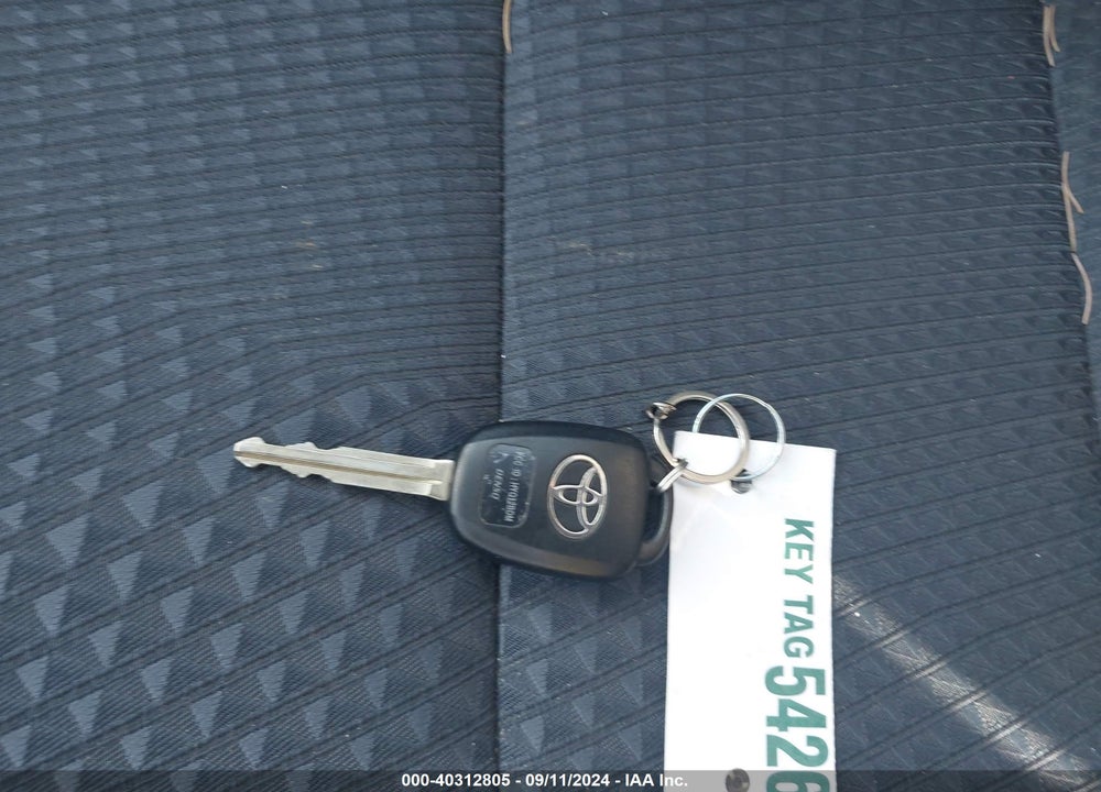 2014 TOYOTA CAMRY SE VIN: 4T1BF1FK3EU824365