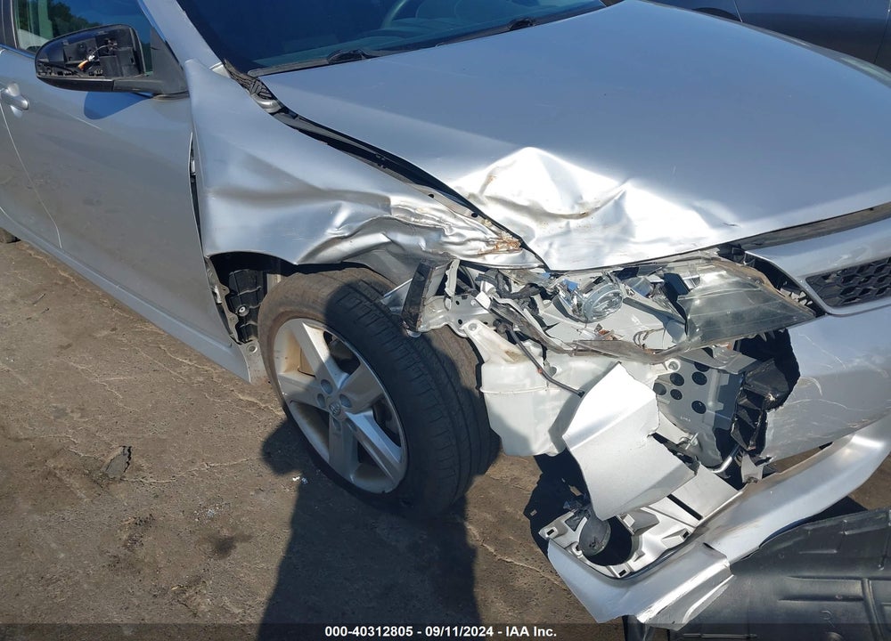 2014 TOYOTA CAMRY SE VIN: 4T1BF1FK3EU824365