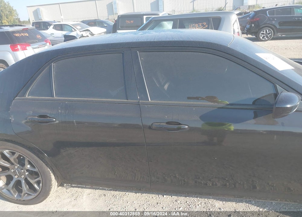 2017 CHRYSLER 300 300S VIN: 2C3CCABG0HH582472