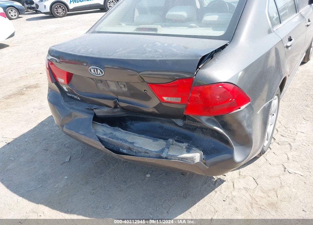 2010 KIA OPTIMA LX VIN: KNAGG4A81A5405095